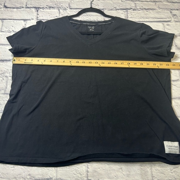 Calvin Klein Performance Black  V-Neck Cotton Tee. Size 2X - Picture 7 of 8